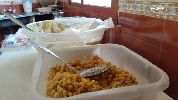 مطعم الميدان لأحد وافدي حي القدم الدمشقي في مدينة كفرنبل.