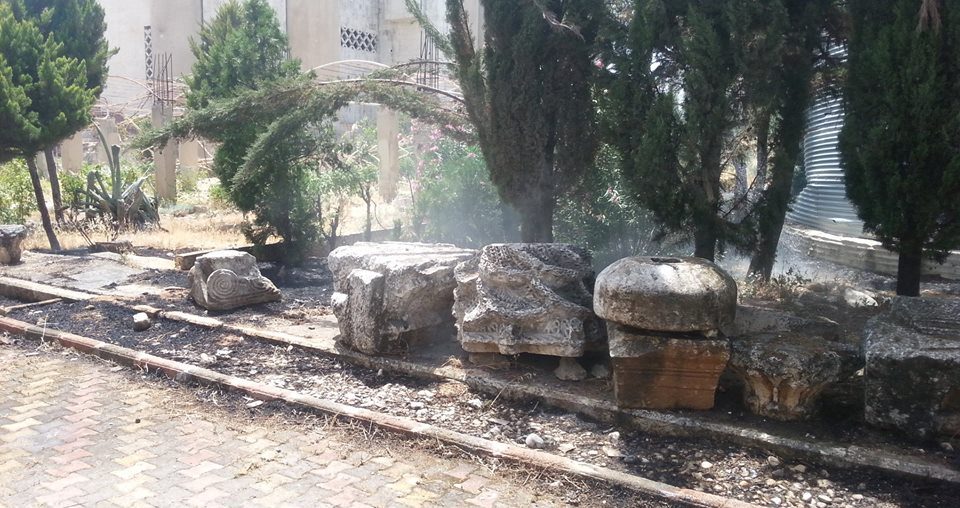 جانب من أثار القصف الذي تعرض له المتحف في 2015.