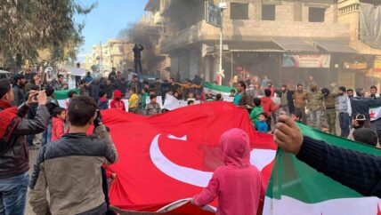 حملة مكافحة الفساد.. بسط للنفوذ وتركت الفاسدين
