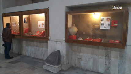 أدوات صنعها “الإنسان الأول” وقطع أثرية نادرة في متحف إدلب