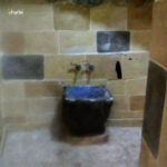 جرن المياه الحجري تقليد في الحمامات السورية 