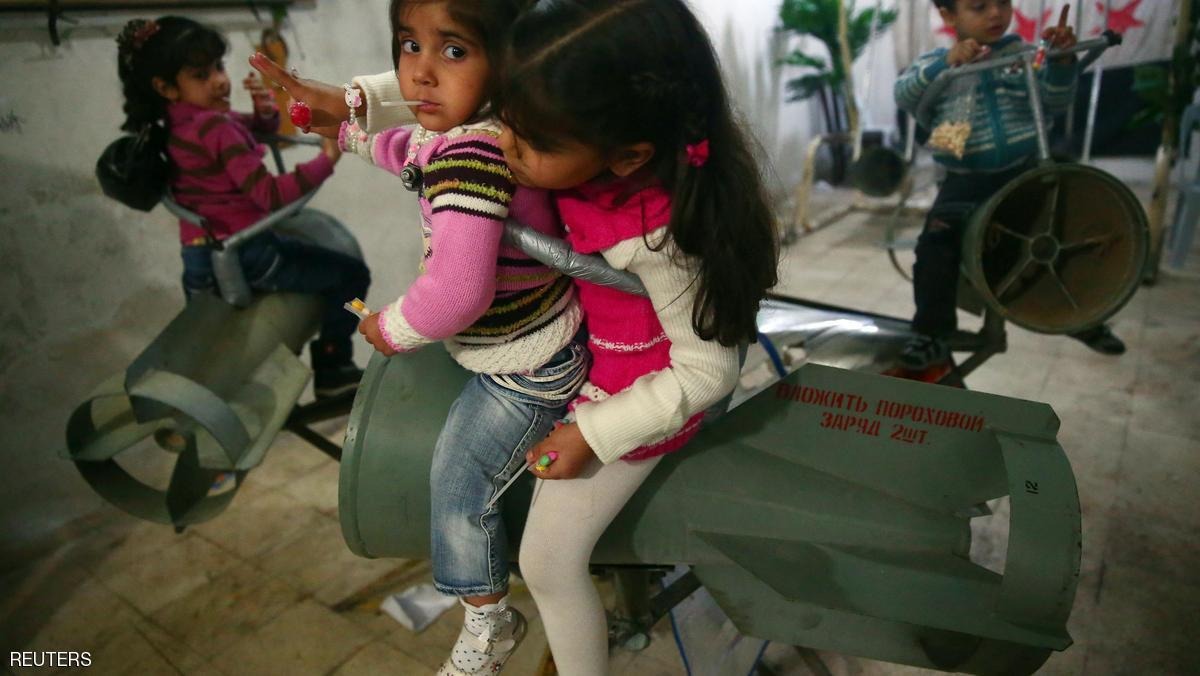 ألعاب أطفال في الغوطة الشرقية خلال فترة الحصار بينها ألعاب مصنوعة من بقايا الصواريخ -إنترنيت