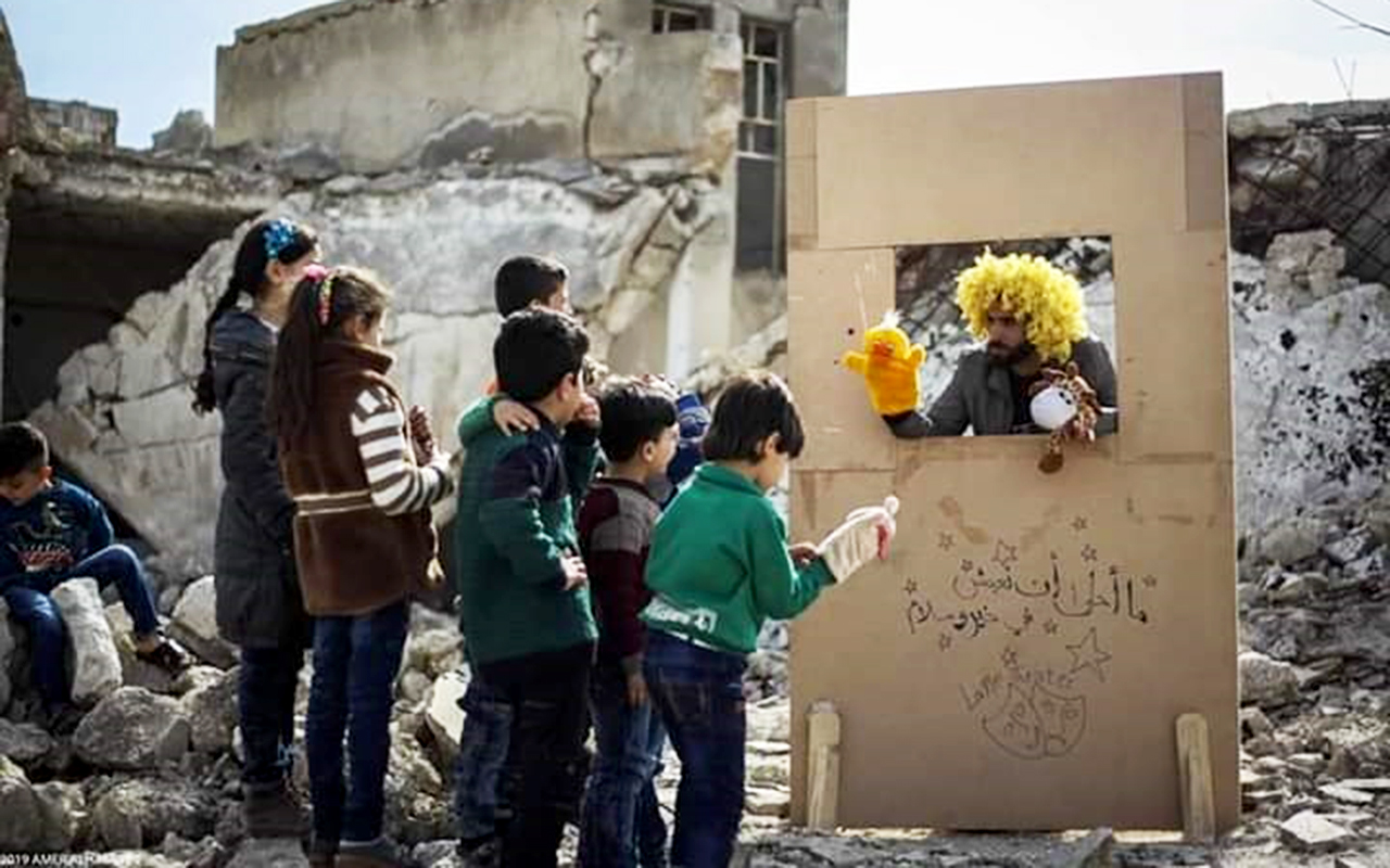 مسرح الدمى في سراقب.