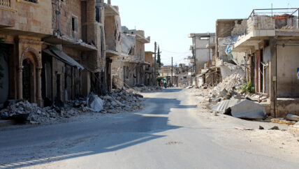 اللحم والبصل ووجه والديّ كل ما بقي في المدينة