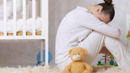 غياب “رعاية ما بعد الولادة”  تزيد من مخاطر الوفاة والاكتئاب