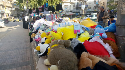 بسطات إدلب.. حياة للفقراء لا رفاهية