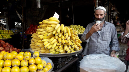 الكتابة خارج معرة النعمان