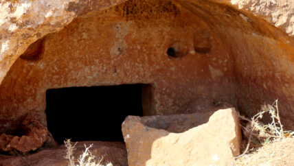 الآبار الرومانية تعيد الحياة لسكان ريف إدلب وتحيي معها ذكريات الحب القديمة