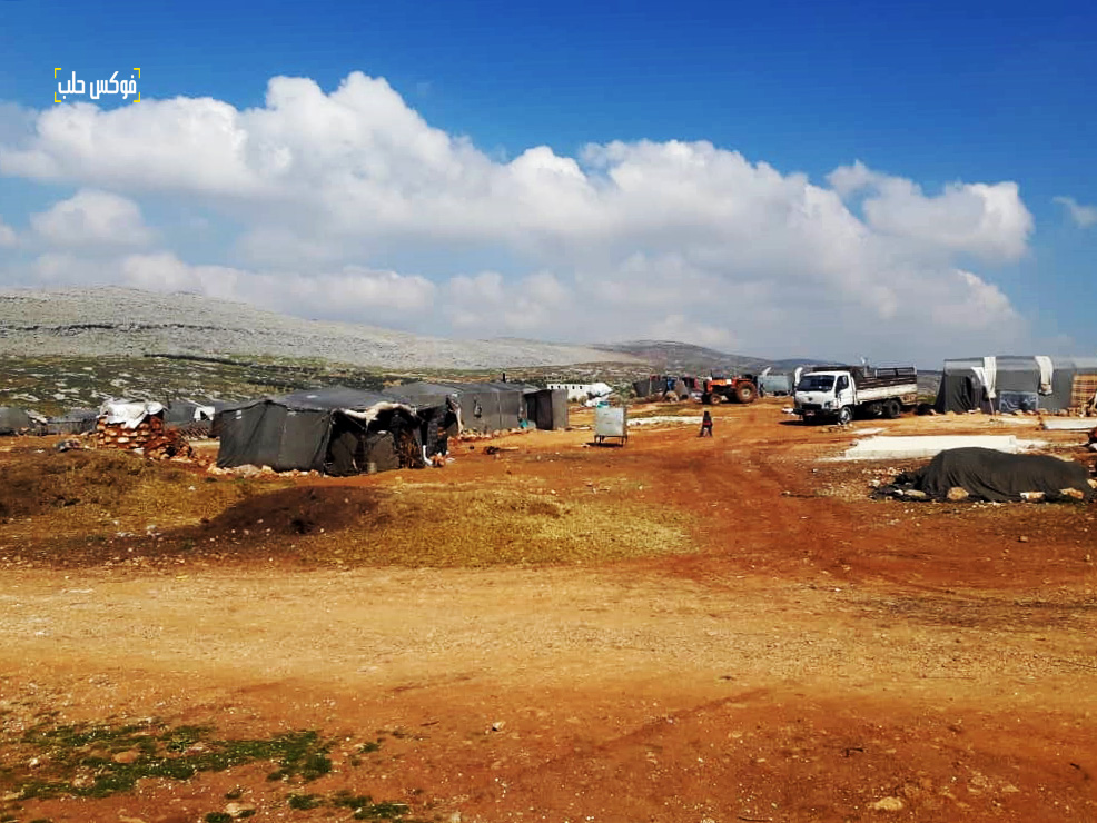 جانب من حياة السكان في مخيم الكرامة بريف إدلب 