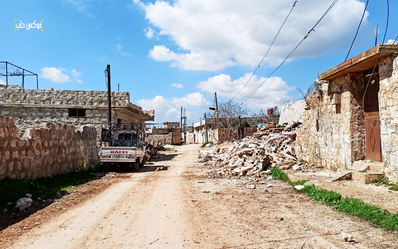 عودة بعض النازحين إلى قرية السحارة بريف حلب الغربي