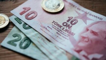 تداعيات استبدال العملة على حياة السكان في إدلب