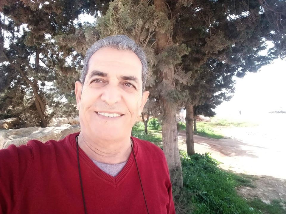 الأستاذ والفنان خالد شلاش -وسائل التواصل