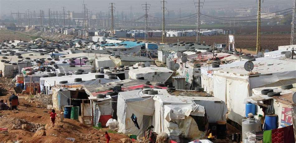 الصورة لواحد من المخيمات السورية في لبنان -إنترنيت