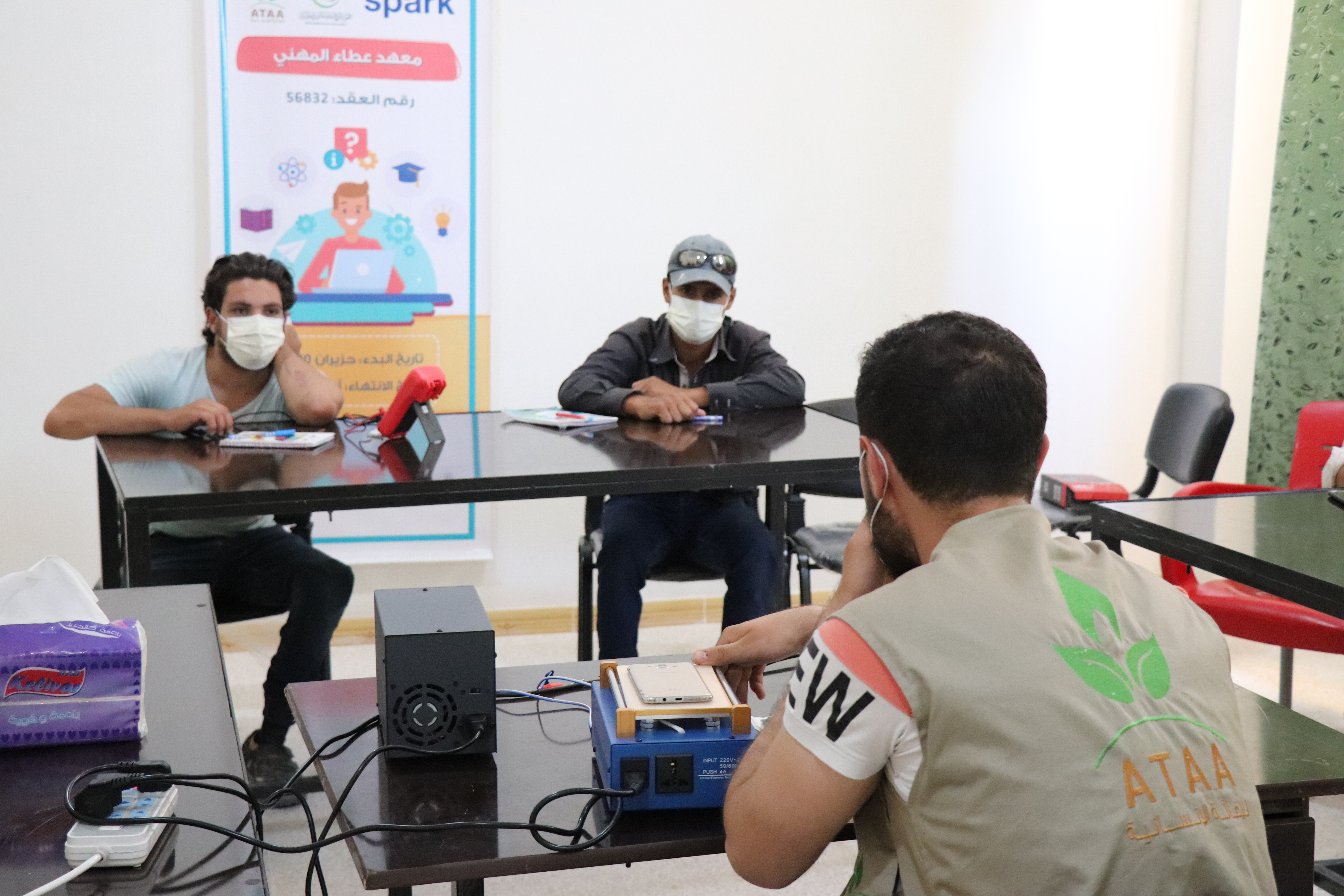 جانب من التدريبات في معهد عطاء المهني -فوكس حلب 