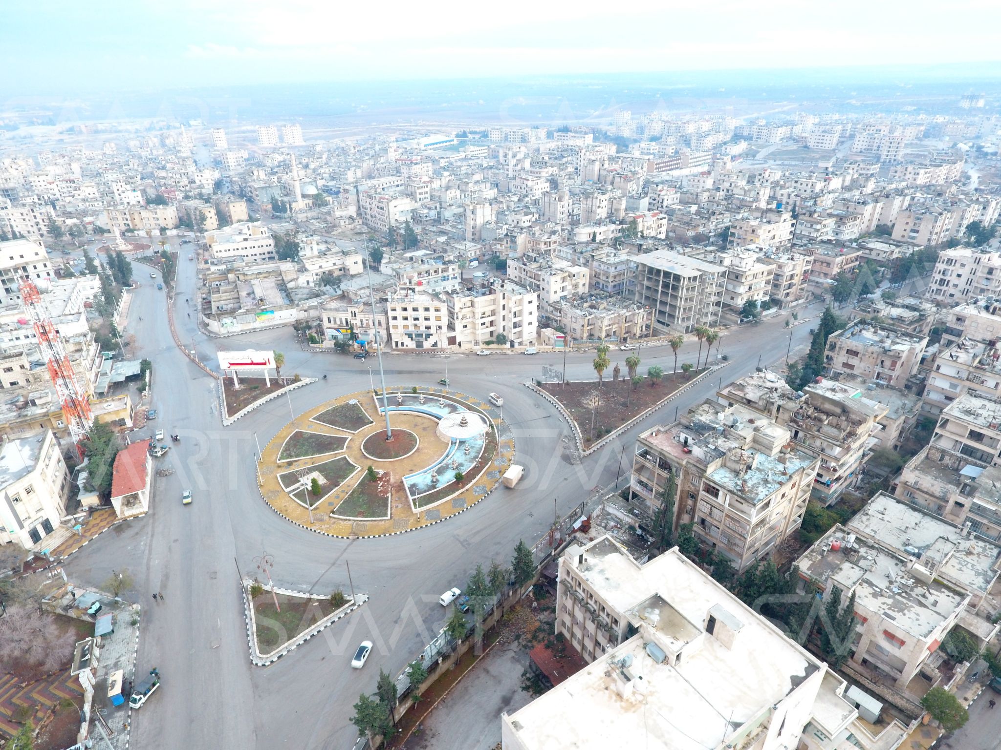الصورة لأحياء في مدينة إدلب ٢٠١٦ -المصدر: وكالة سمارت