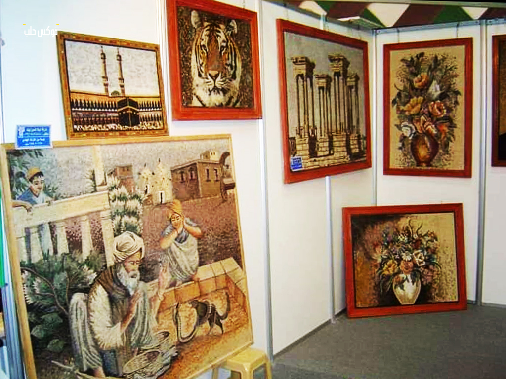 معرض للوحات الفسيفساء المصنعة في ورش الموزاييك السورية 