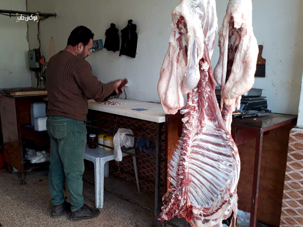 محل جزارة لبيع لحم الأغنام في إدلب
