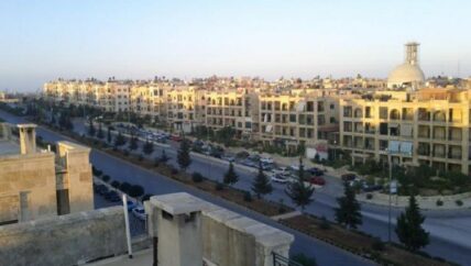 عامٌ على سيطرة النظام…حي الزهراء في حلب بلا خدمات ومرافق عامة والأهالي يستغيثون