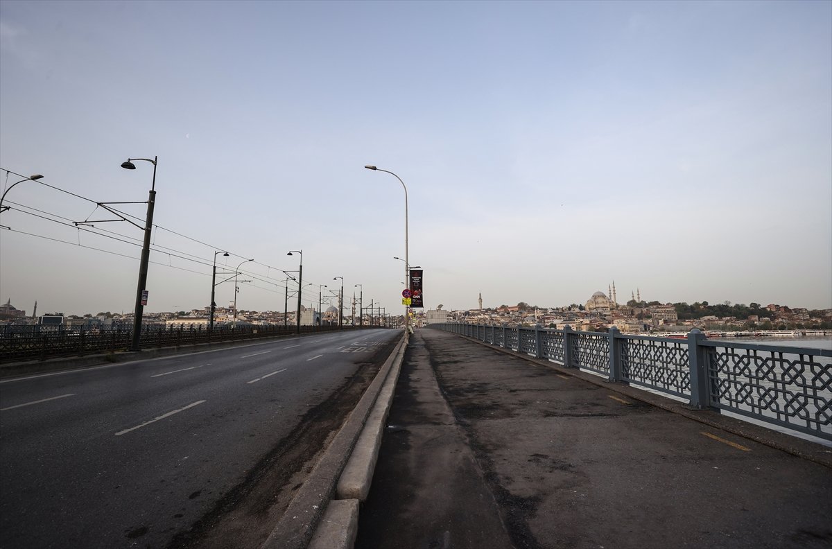 شوارع اسطنبول بعد الحظر الذي فرضته تركيا -الأناضول