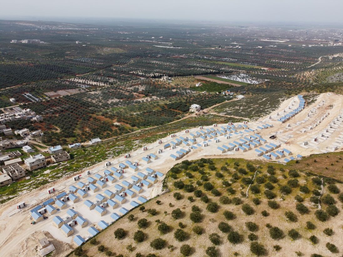 مساكن مسبقة الصنع -تصوير: علي الحاج سليمان