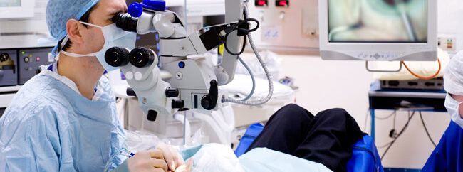 أمراض العين الخبيثة .. توفر الاستئصال وغياب المتابعة يلزم المصابين العلاج في تركيا بأكلاف باهظة