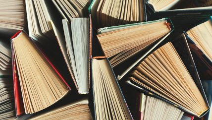 “كتاب كافيه” .. منتدى للقراءة في إدلب بجهود فردية