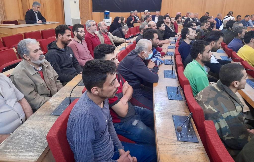 الصورة لمعتقلين أفرج عنهم في مدينة حلب -المصدر: وسائل التواصل