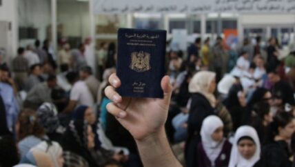 السوريون في ليبيا .. البحث عن بلد بأقل الخسائر الممكنة