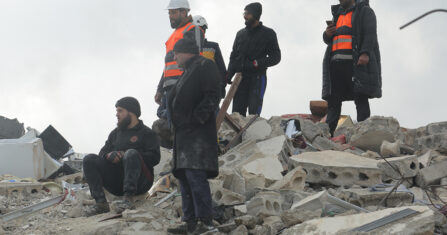 متطوعات الدفاع المدني السوري.. مرابطات خضن حرب الإنقاذ