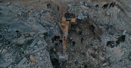 متطوعات الدفاع المدني السوري.. مرابطات خضن حرب الإنقاذ