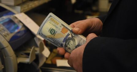 العملة التركية التالفة.. اقطعوا الحدود إلى البنك المركزي 