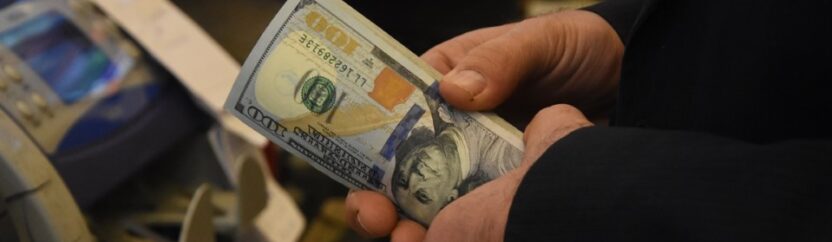 شركات الصرافة في الشمال السوري.. جناة أم ضحايا