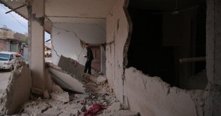 الزلزال شماعة لاستغلال التجار وتقصير المؤسسات الحكومية