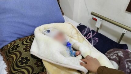 التهاب القصبات الشعرية يثقل كاهل مشافي الأطفال في إدلب