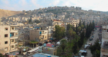 تنظيم أم تعقيد.. شروط جديدة غير واضحة للبناء في إدلب