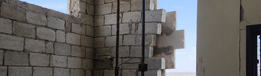 ترميم المباني في جنديرس.. هل يلام من يستبدل المهندس بـ”نجار البيتون”