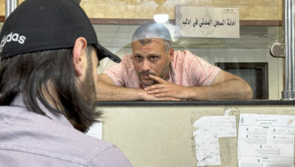 وثائق تحت الركام.. بعضها مكلف وأخرى لا يمكن تعويضها