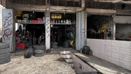 “كومجي” من إدلب: رغم كل شيء العجلة تدور