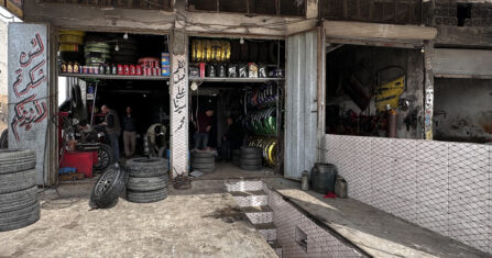 خياط من إدلب: من سيزيل كل هذه البقع؟