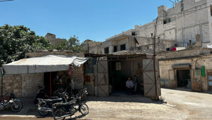 حداد إفرنجي في إدلب.. كل هذا لم يصنعه الحداد