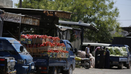 الدولار عوضاً عن الليرة التركية في أسواق هال إدلب