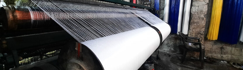 صناعة الحصر.. ورش تصارع للبقاء وأخرى بات أصحابها على الحصيرة