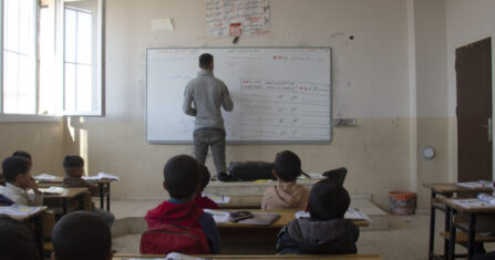 طلاب إدلب.. المدارس الخاصة أو التسرب الدراسي