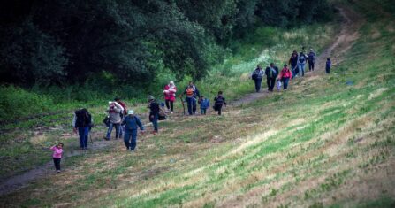بلا كمليك.. حياة سوريين يملؤهم الخوف وضياع المستقبل