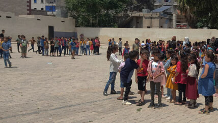 التعليم في عفرين.. طلاب في انتظار ترميم المدارس