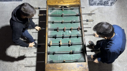 ما تخبرنا به لعبة “الفيشة” عن مراهقينا