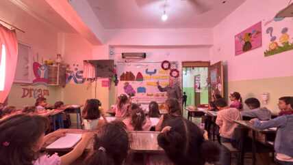 طلاب إدلب.. المدارس الخاصة أو التسرب الدراسي