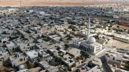 اقتتال عائلي مسلح يوقف الحياة المدنية في أخترين شمالي حلب