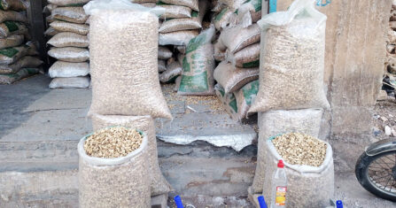 ترقيع تدوير مبادلة.. حلول لمواجهة أسعار الألبسة الشتوية