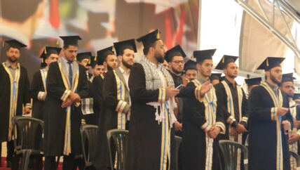 شهادات خريجي اللغة الفرنسية معلّقة على الحيطان.. ومستقبل مجهول لطلابها